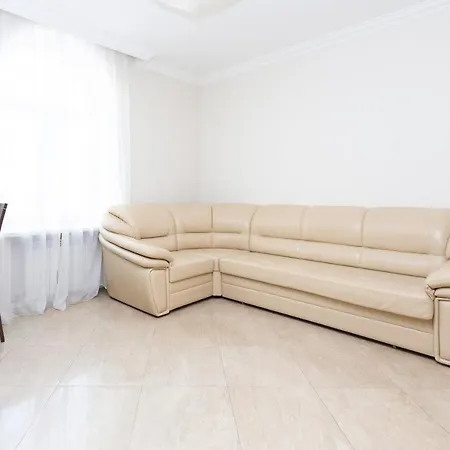 Minsklux On Nezavisimosty Ave. 13 Апартаменты